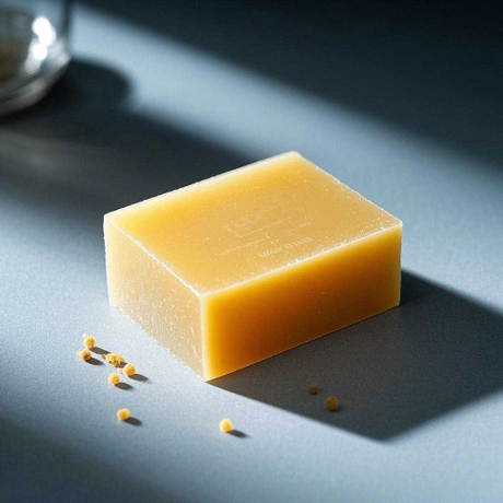 Eritt&auml;in luja &ouml;ljynkest&auml;v&auml; keskikyll&auml;inen HNBR synteettinen kumi